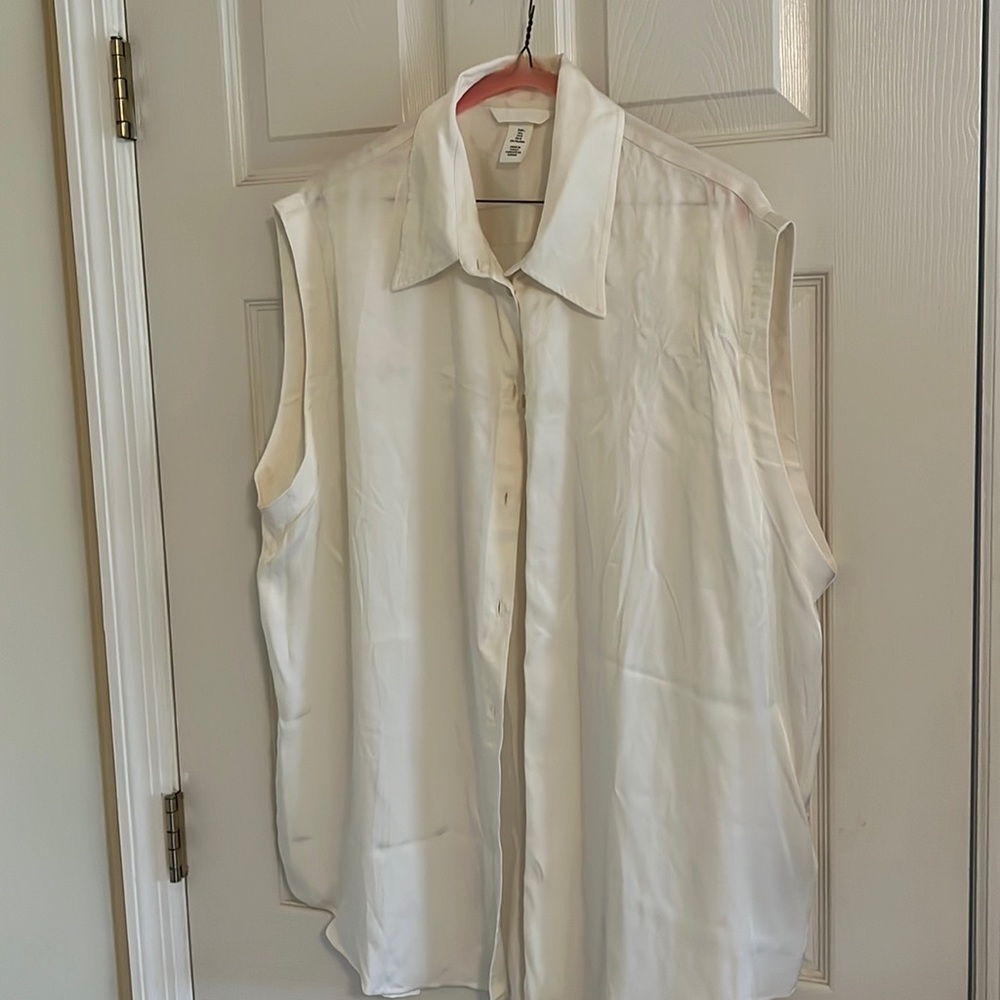 H&M sleeveless Ivory top Large